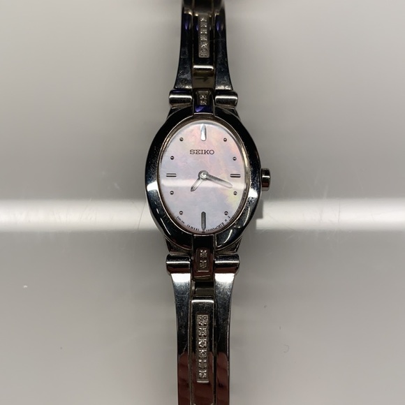 Seiko | Women’s Diamond & Mother of Pearl Watch - Picture 1 of 6